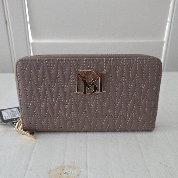 Badgley Mischka Quilted Taupe Wallet - Picture 1 of 8